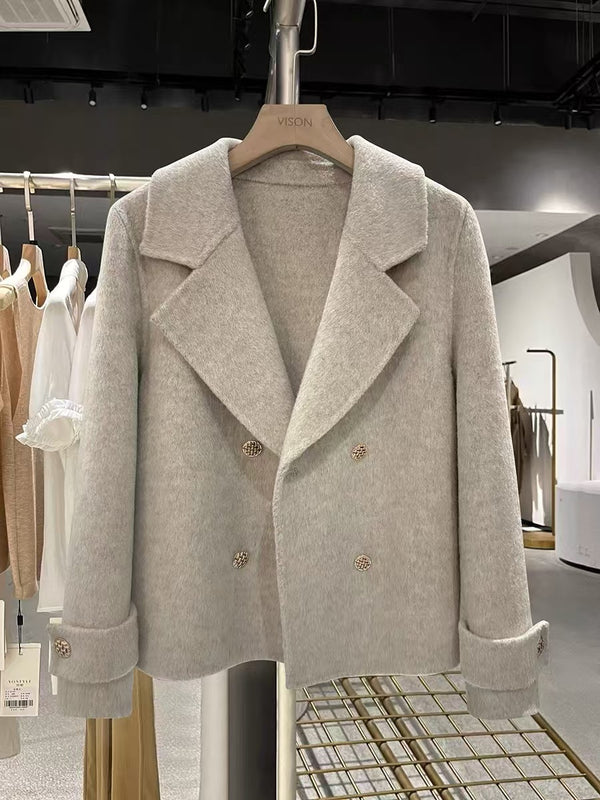Elegant And Fashionable Wool Coat For Women