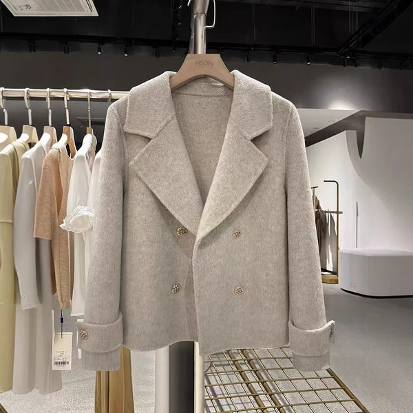 Elegant And Fashionable Wool Coat For Women