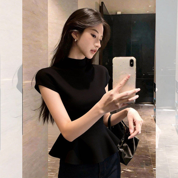 Waist-cinching Figure-flattering Short-sleeve Top