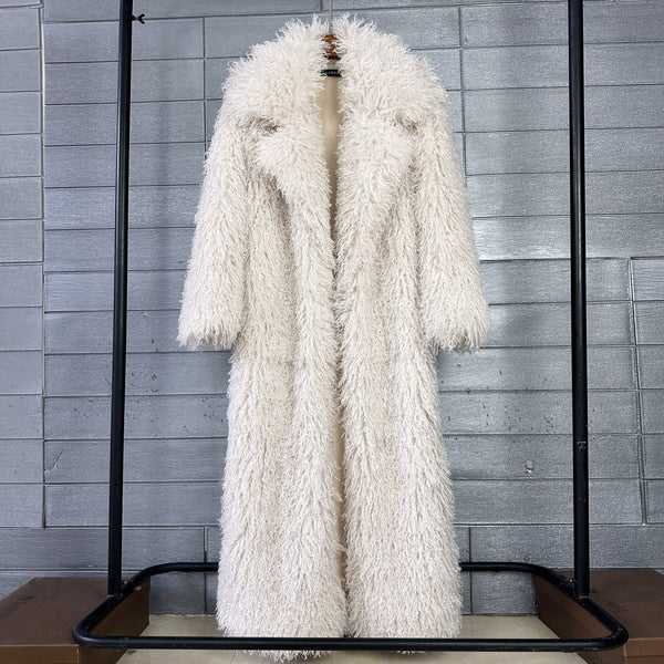 Womens Elongated Wool Coat With A Tailored Lapel